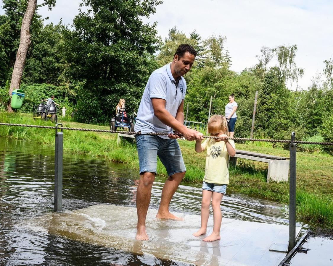 Recreatiepark De Lucht Hotel Renswoude Bagian luar foto