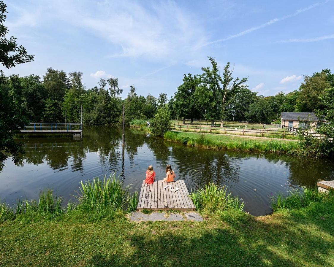 Recreatiepark De Lucht Hotel Renswoude Bagian luar foto