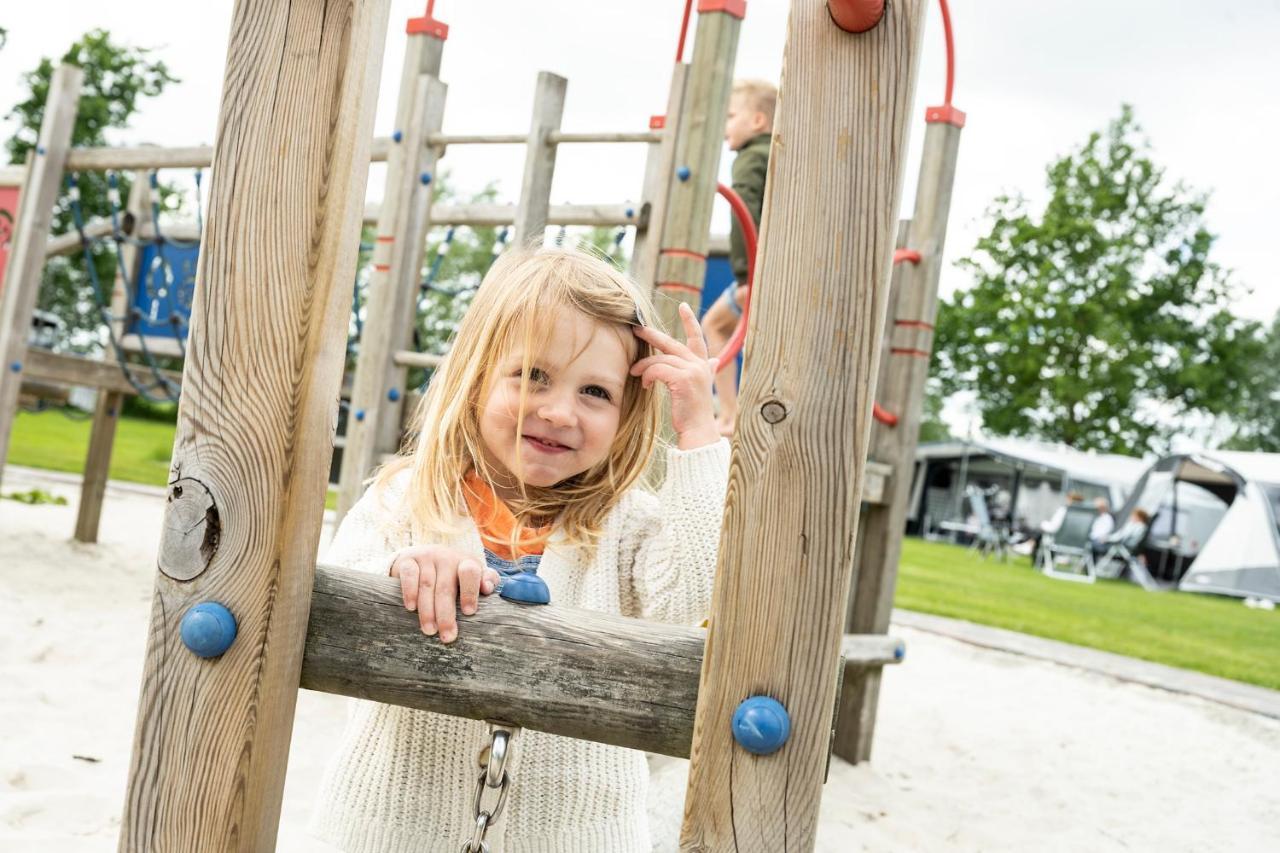Recreatiepark De Lucht Hotel Renswoude Bagian luar foto